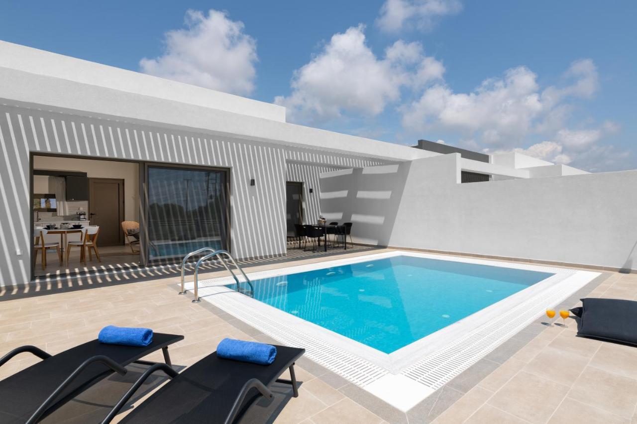 Armonia Suites Генади Екстериор снимка