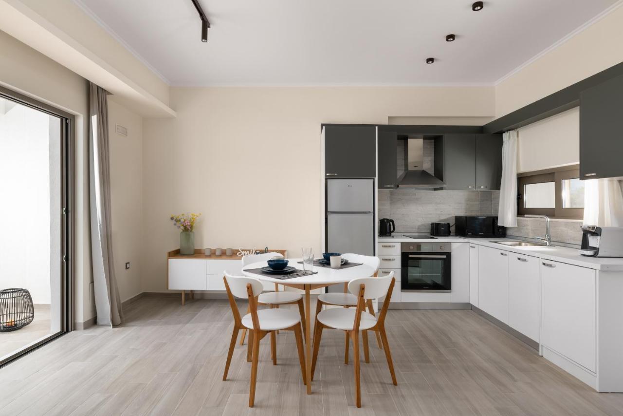 Armonia Suites Генади Екстериор снимка
