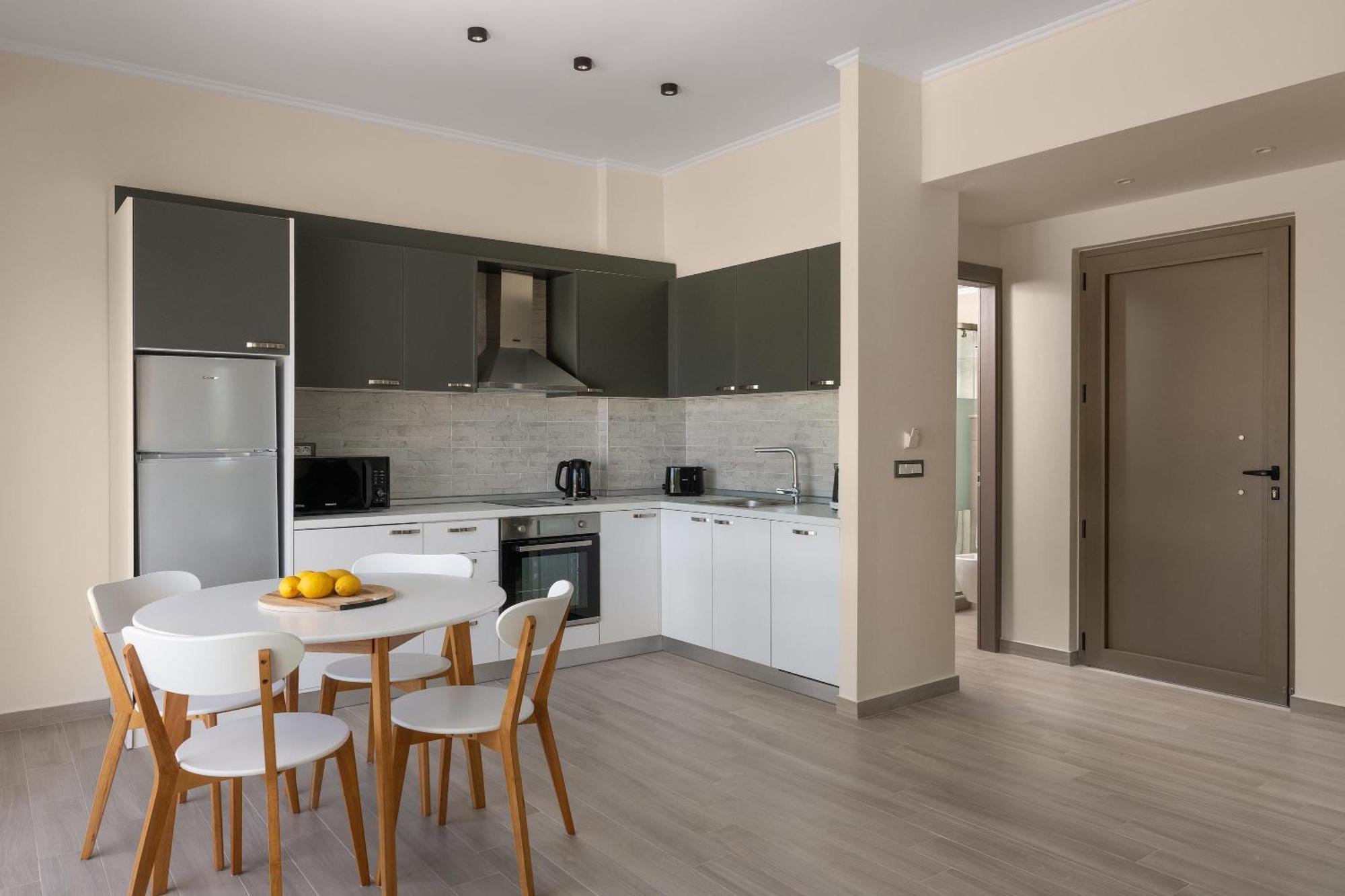 Armonia Suites Генади Екстериор снимка